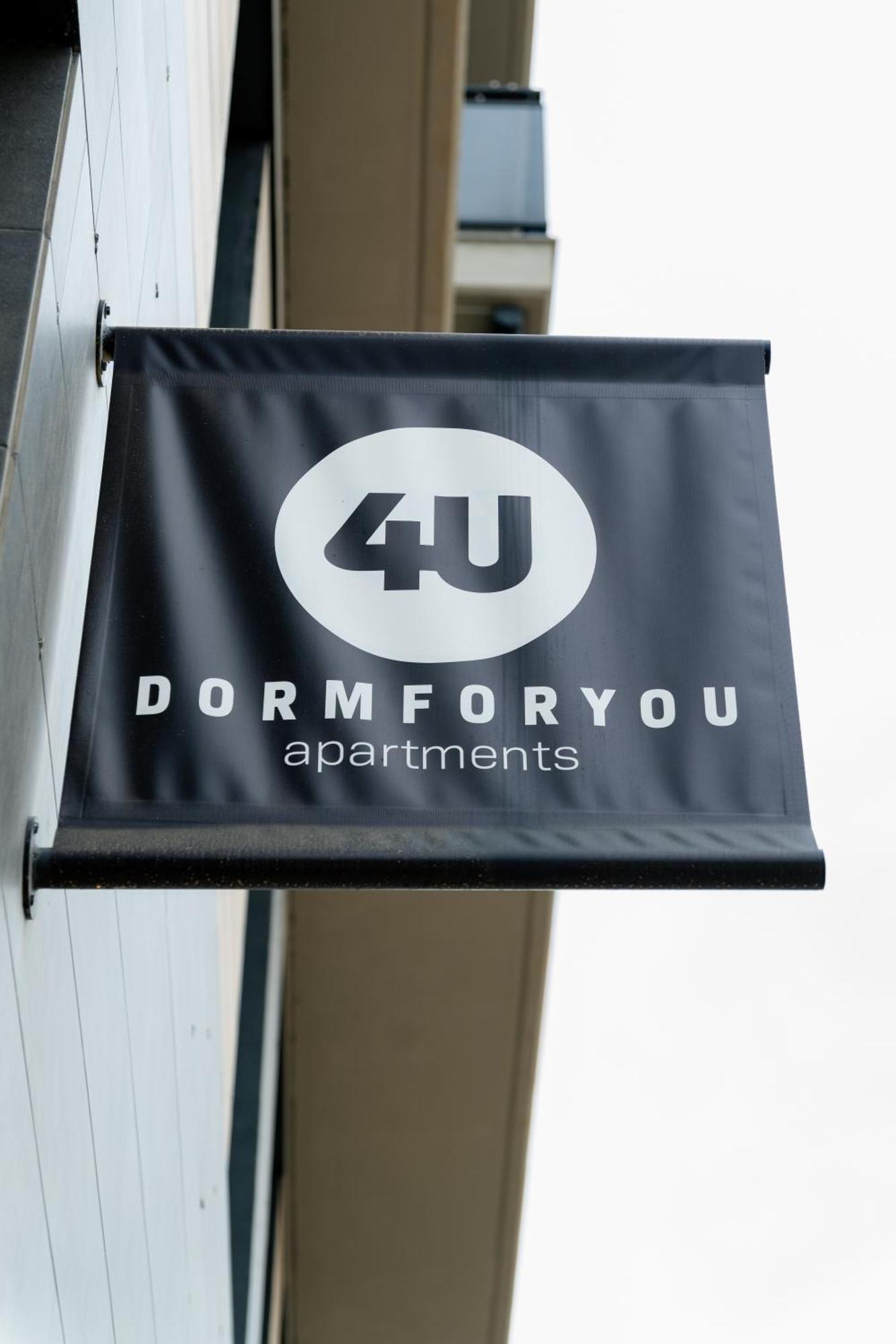 Dorm4You Arena 2 Valencia Exterior photo
